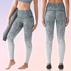 LULULEMON Wunder Under Pant Size 6 Dazzle Wunder Under 50g Alpine White Black